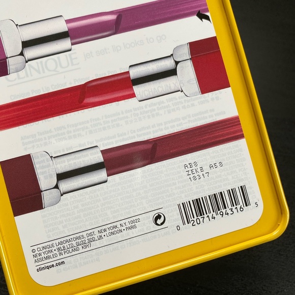 CLINIQUE TRAVEL EXCLUSIVE 5PC Lipstick gift set - Picture 5 of 6